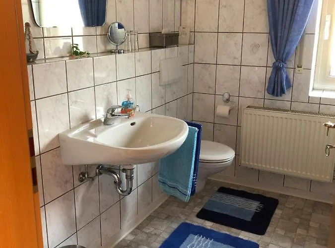 בית הארחה Gaestehaus Doll 3*