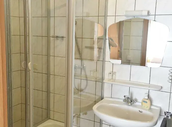 Gaestehaus Doll בית הארחה Herresbach